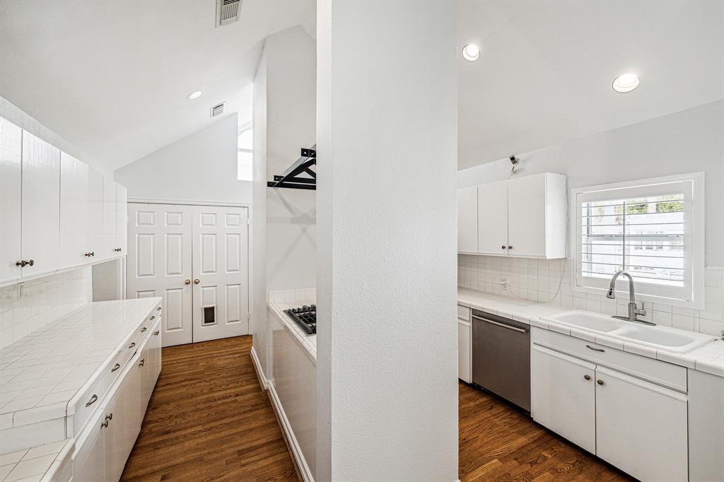 4014 Turnberry Circle