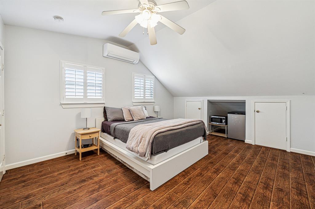 4014 Turnberry Circle