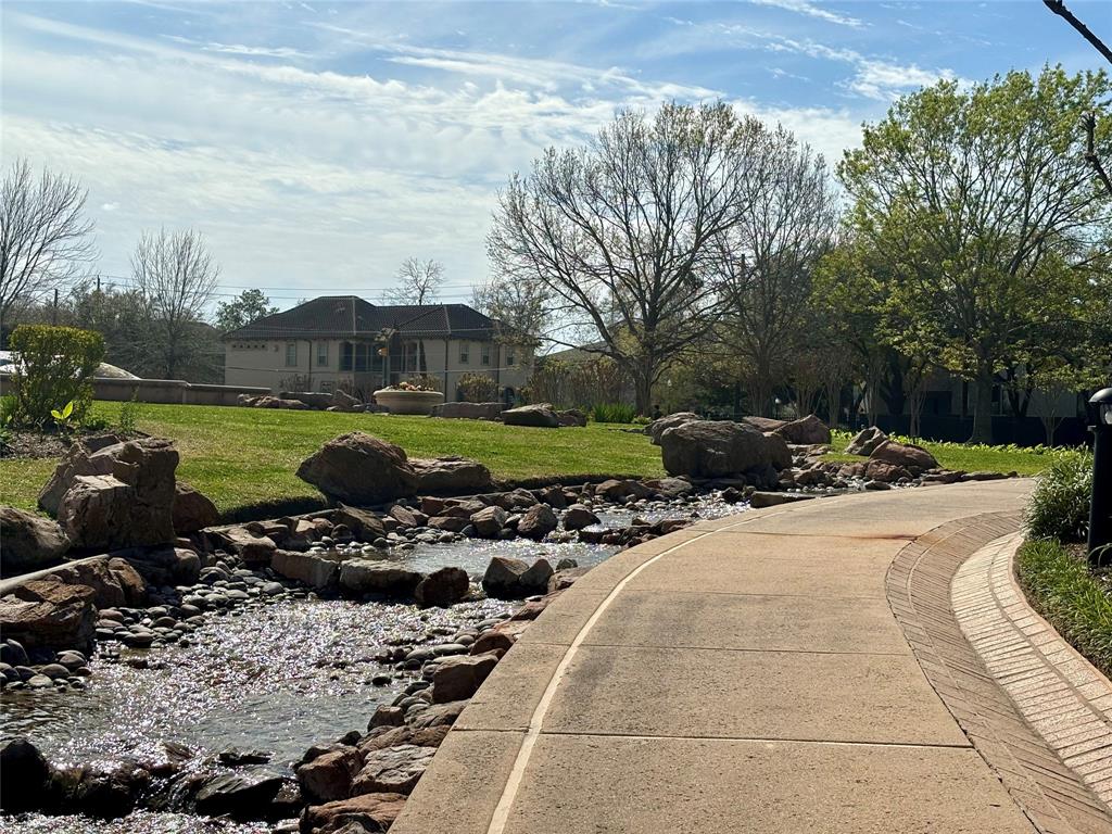 4014 Turnberry Circle