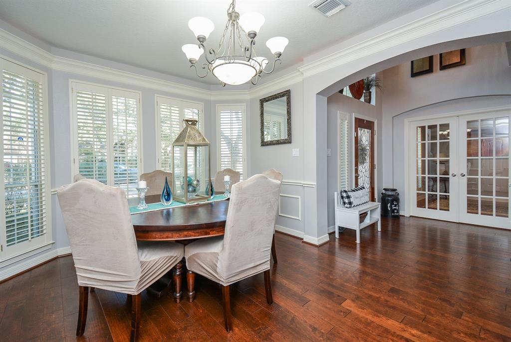 22423 Crescent Cove Court