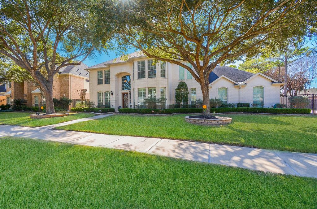 22423 Crescent Cove Court