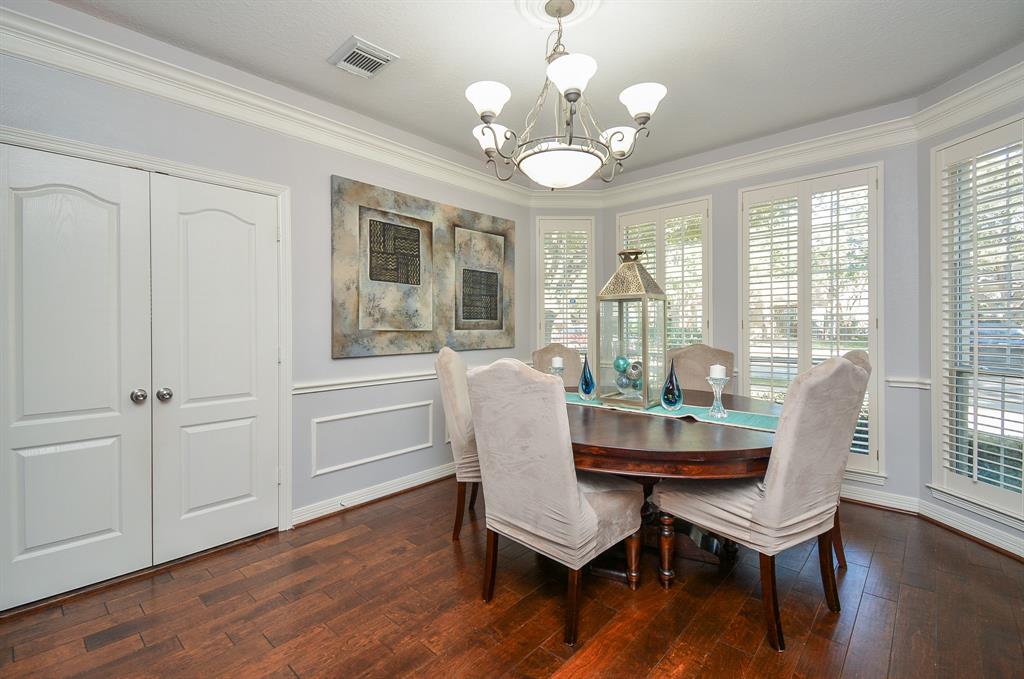 22423 Crescent Cove Court
