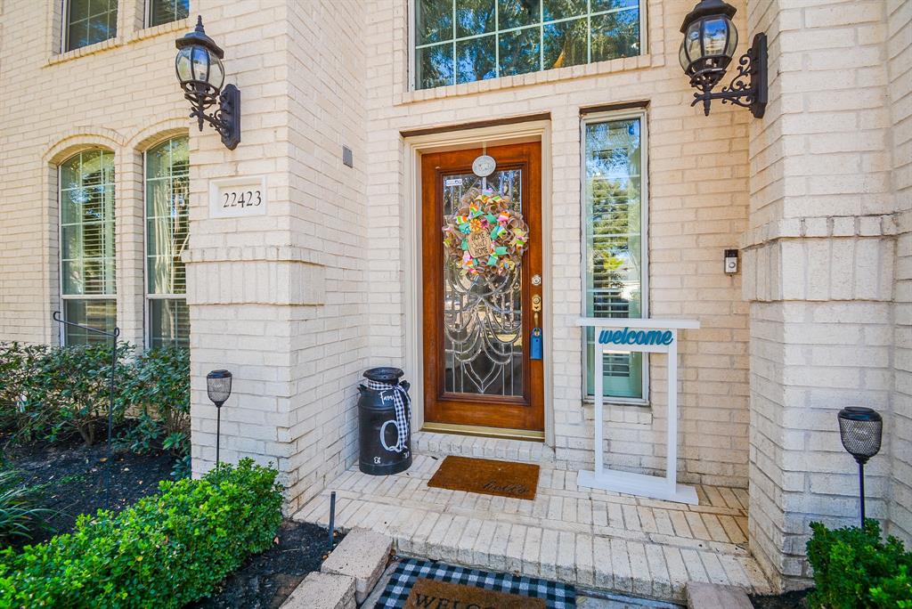 22423 Crescent Cove Court