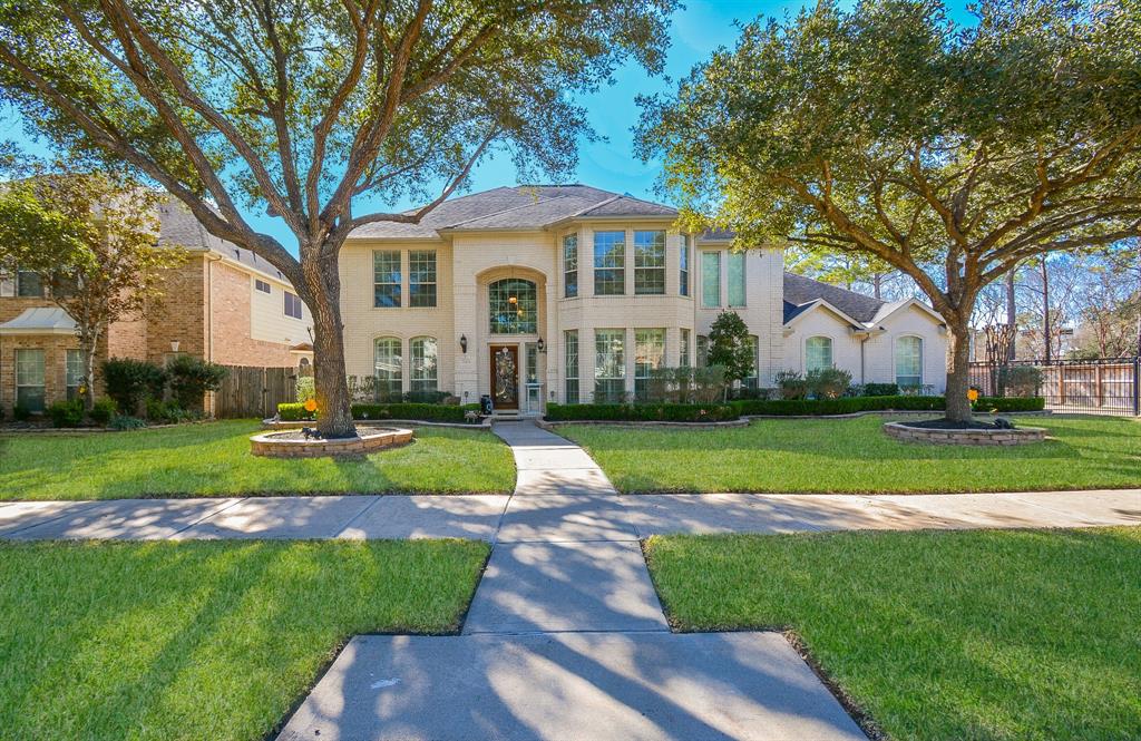 22423 Crescent Cove Court