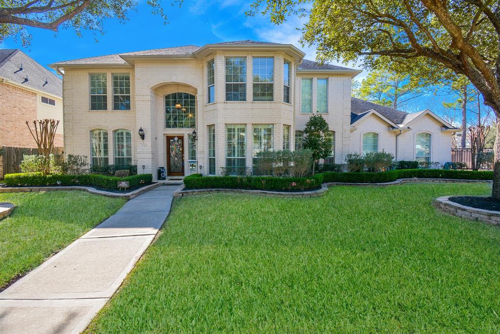 22423 Crescent Cove Court