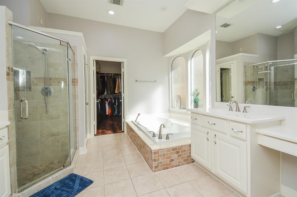 22423 Crescent Cove Court