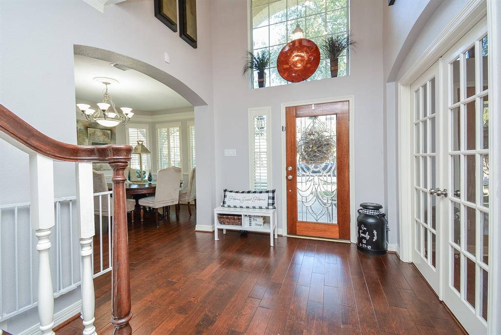 22423 Crescent Cove Court