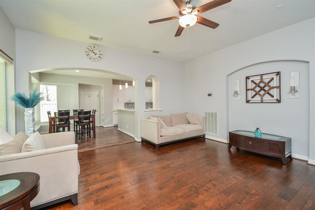 22423 Crescent Cove Court