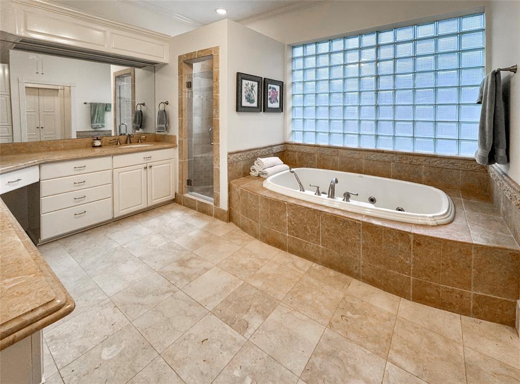11 Wild Oak Circle