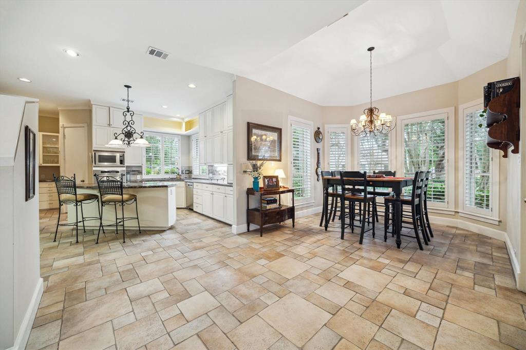 11 Wild Oak Circle