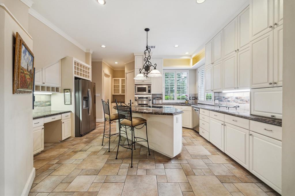 11 Wild Oak Circle
