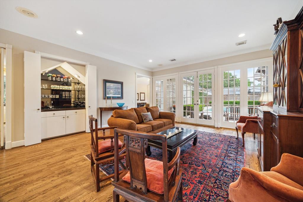 11 Wild Oak Circle