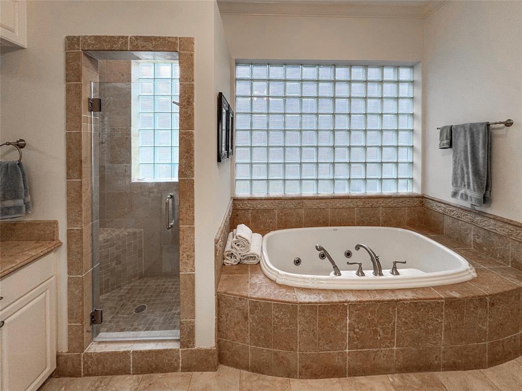 11 Wild Oak Circle