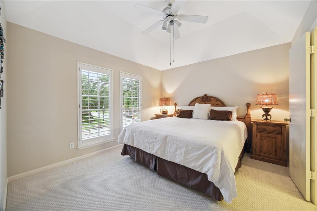 11 Wild Oak Circle