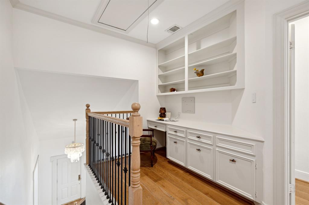 123 E 13th Street