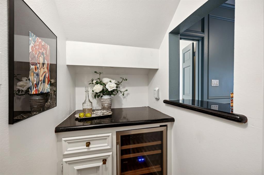 123 E 13th Street