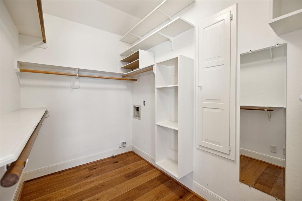 123 E 13th Street