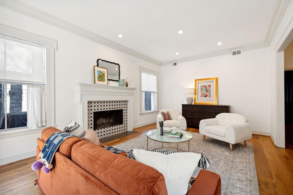 123 E 13th Street