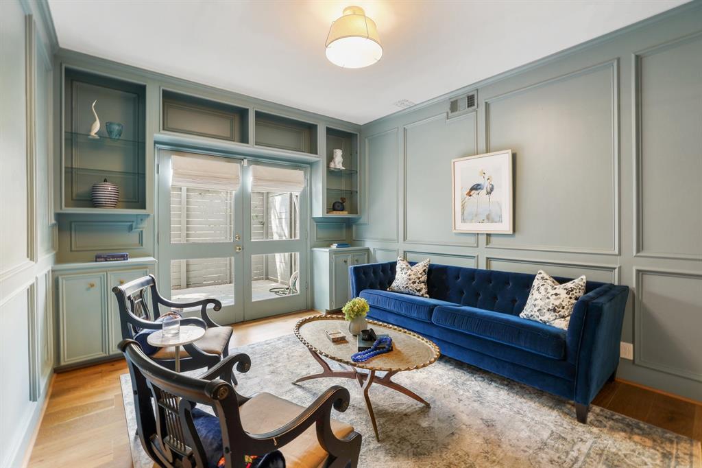 123 E 13th Street