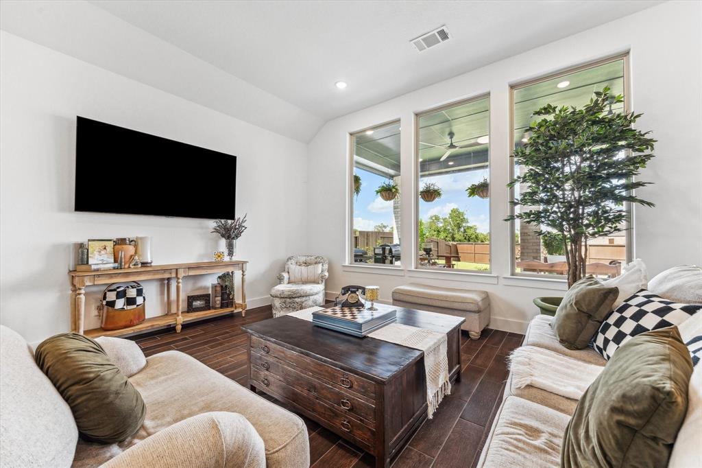 414 Livermore Street