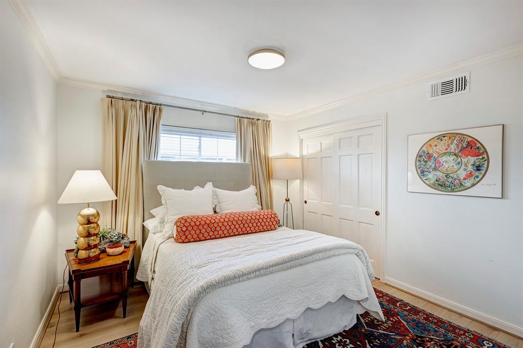 6231 Chevy Chase Drive