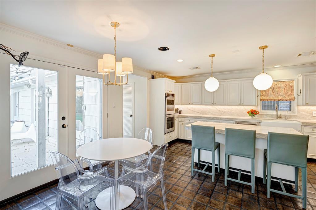 6231 Chevy Chase Drive