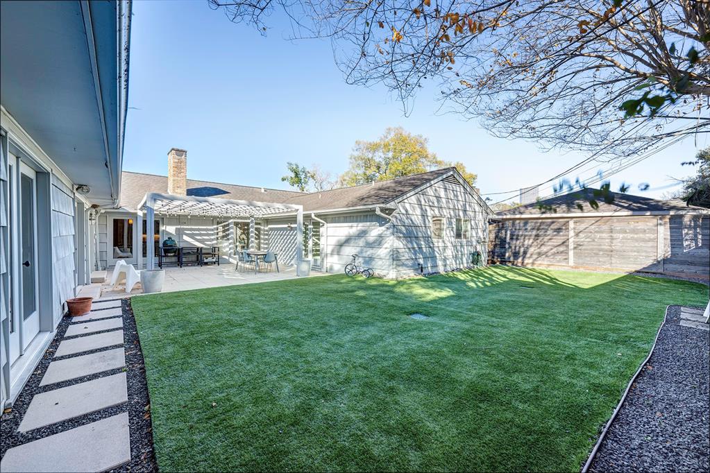 6231 Chevy Chase Drive