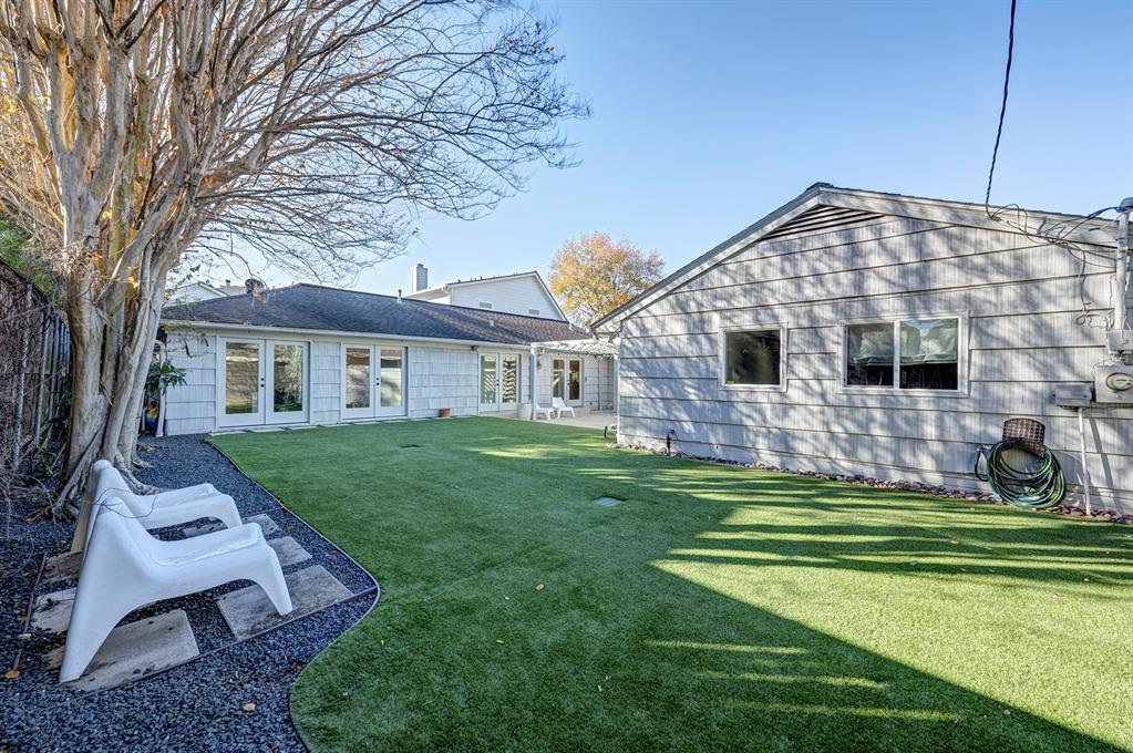 6231 Chevy Chase Drive