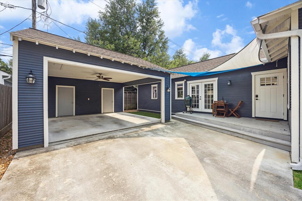 1128 W Temple Street