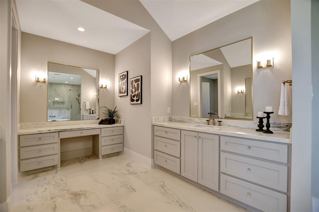 966 W 41st Street