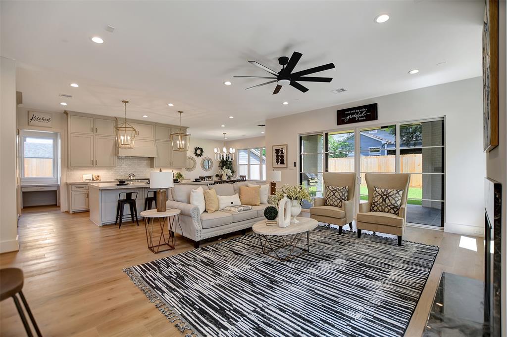 966 W 41st Street