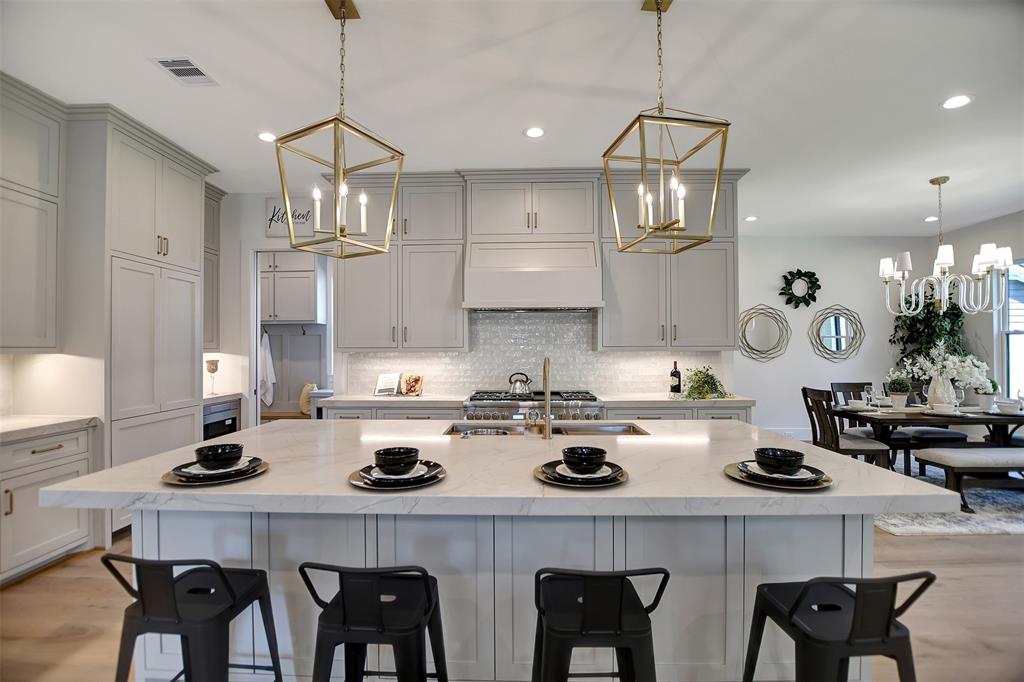 966 W 41st Street