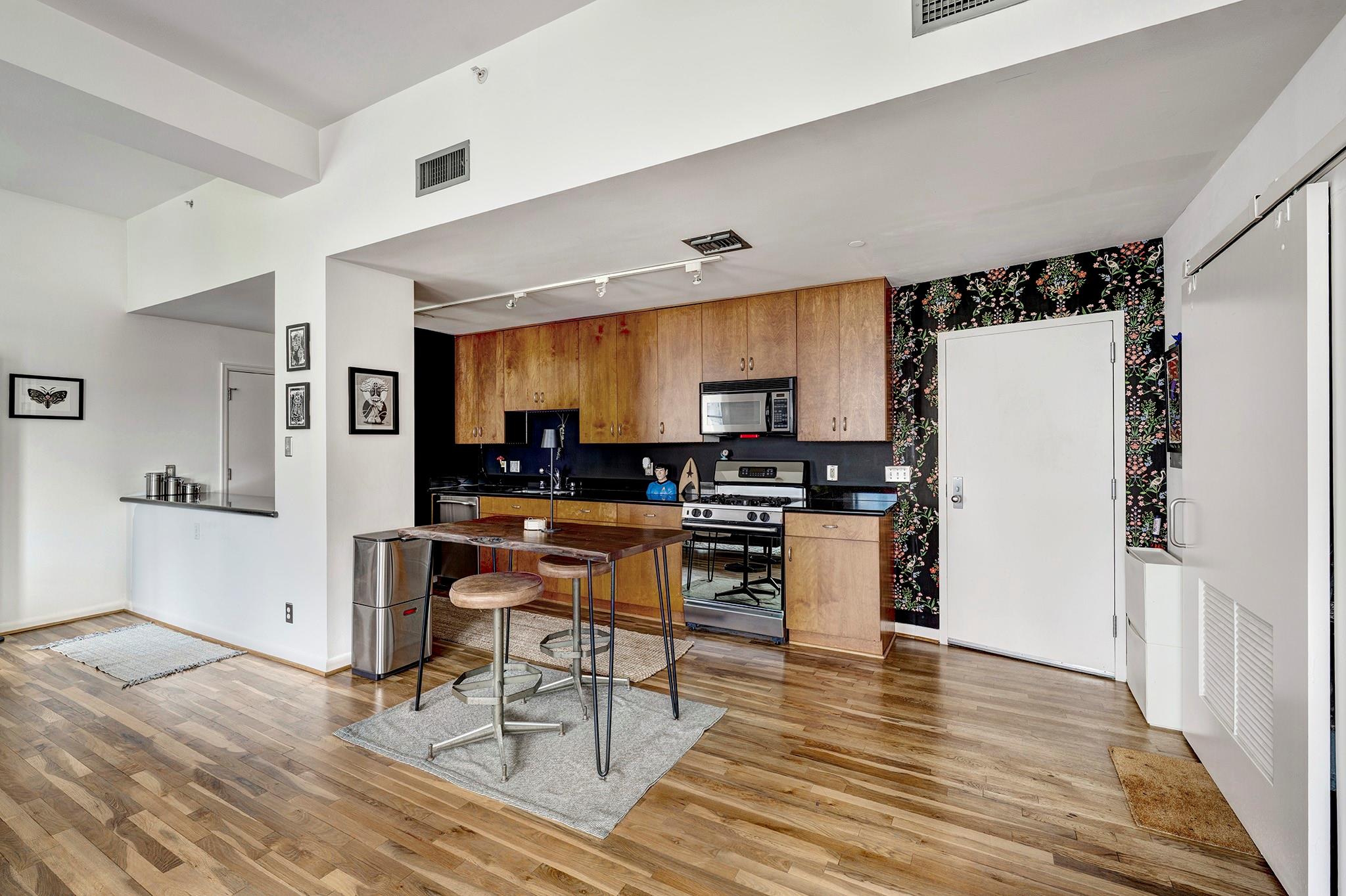 915 Franklin Street # 7C