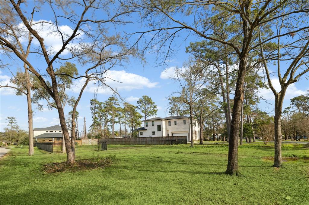 752 W 43rd Street