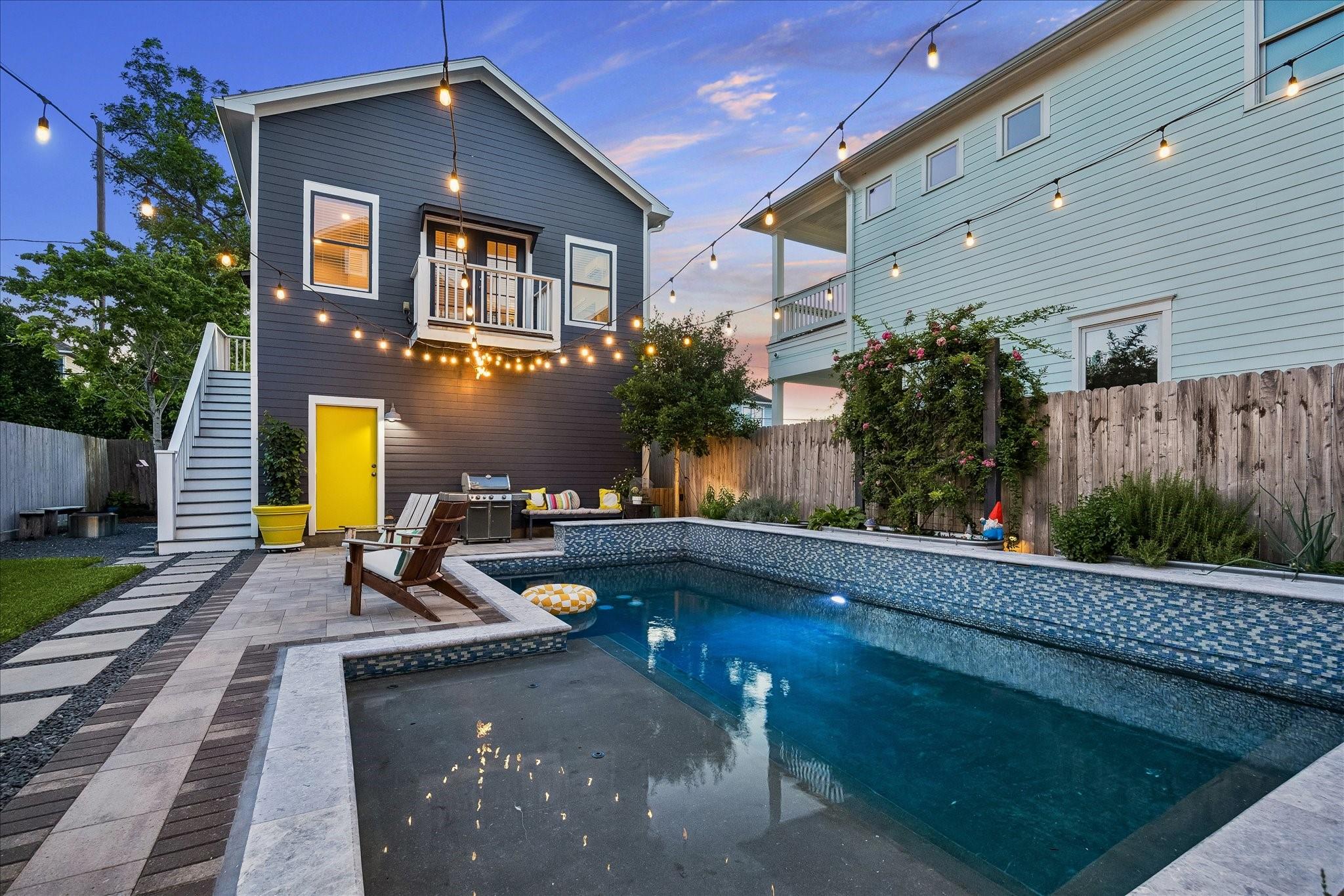 1527 Oxford Street