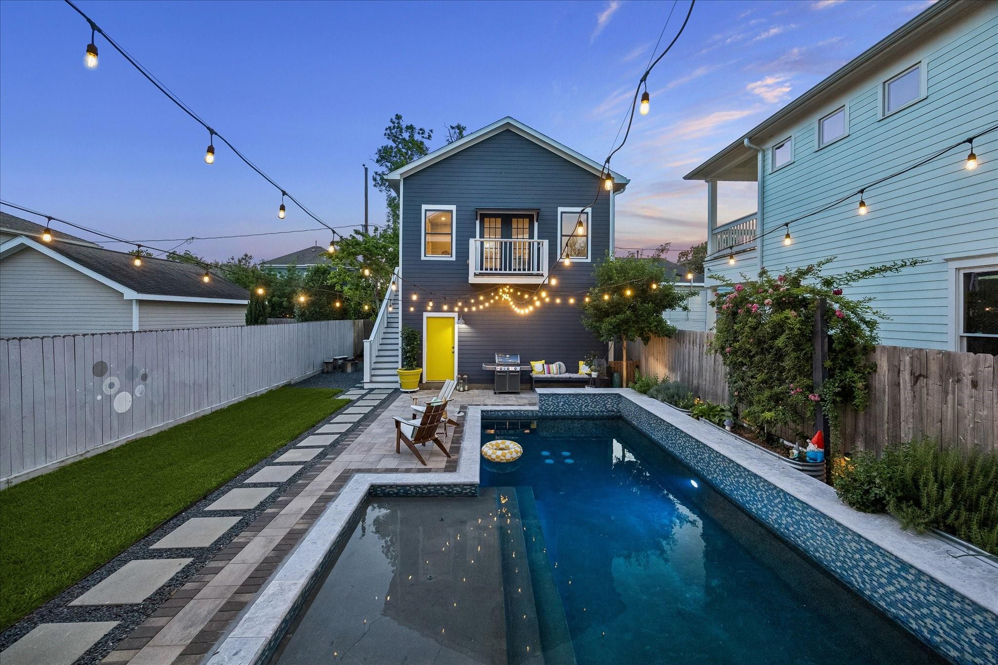 1527 Oxford Street