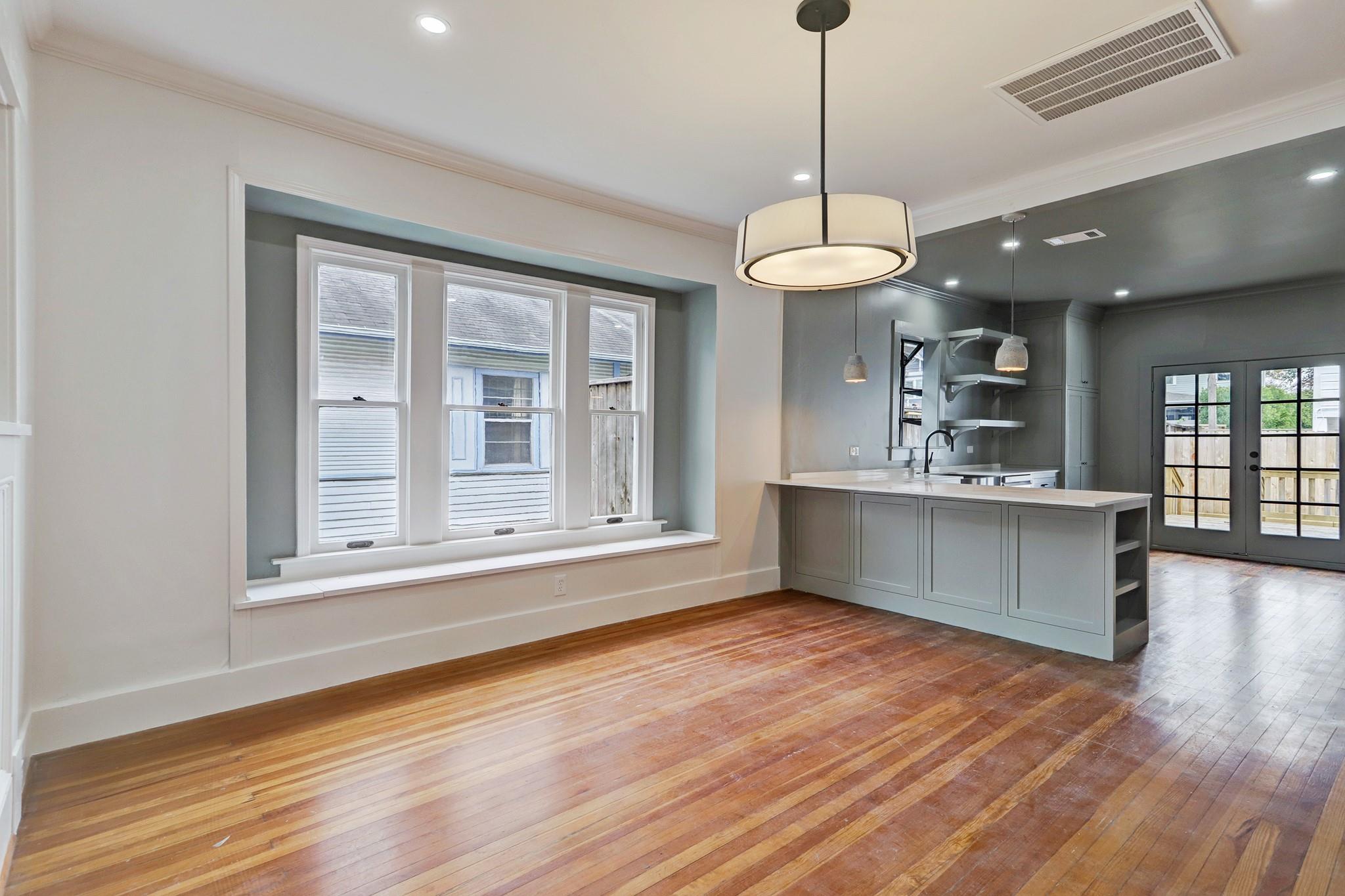 1508 Cortlandt Street