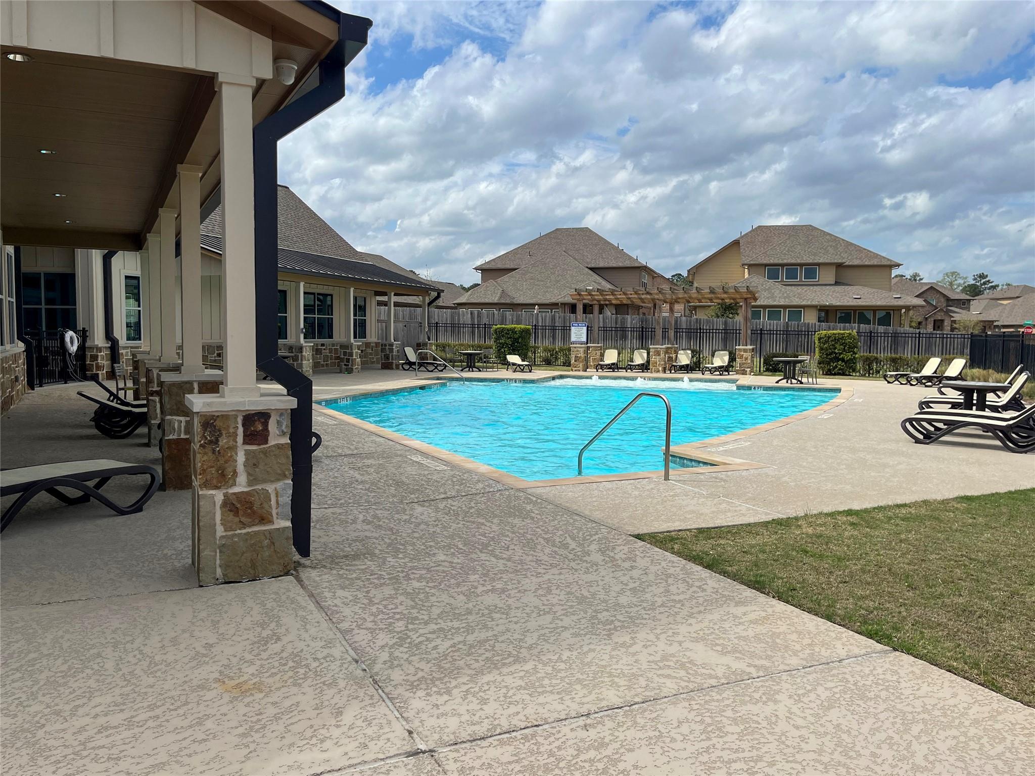1984 Canyon Live Oak Street