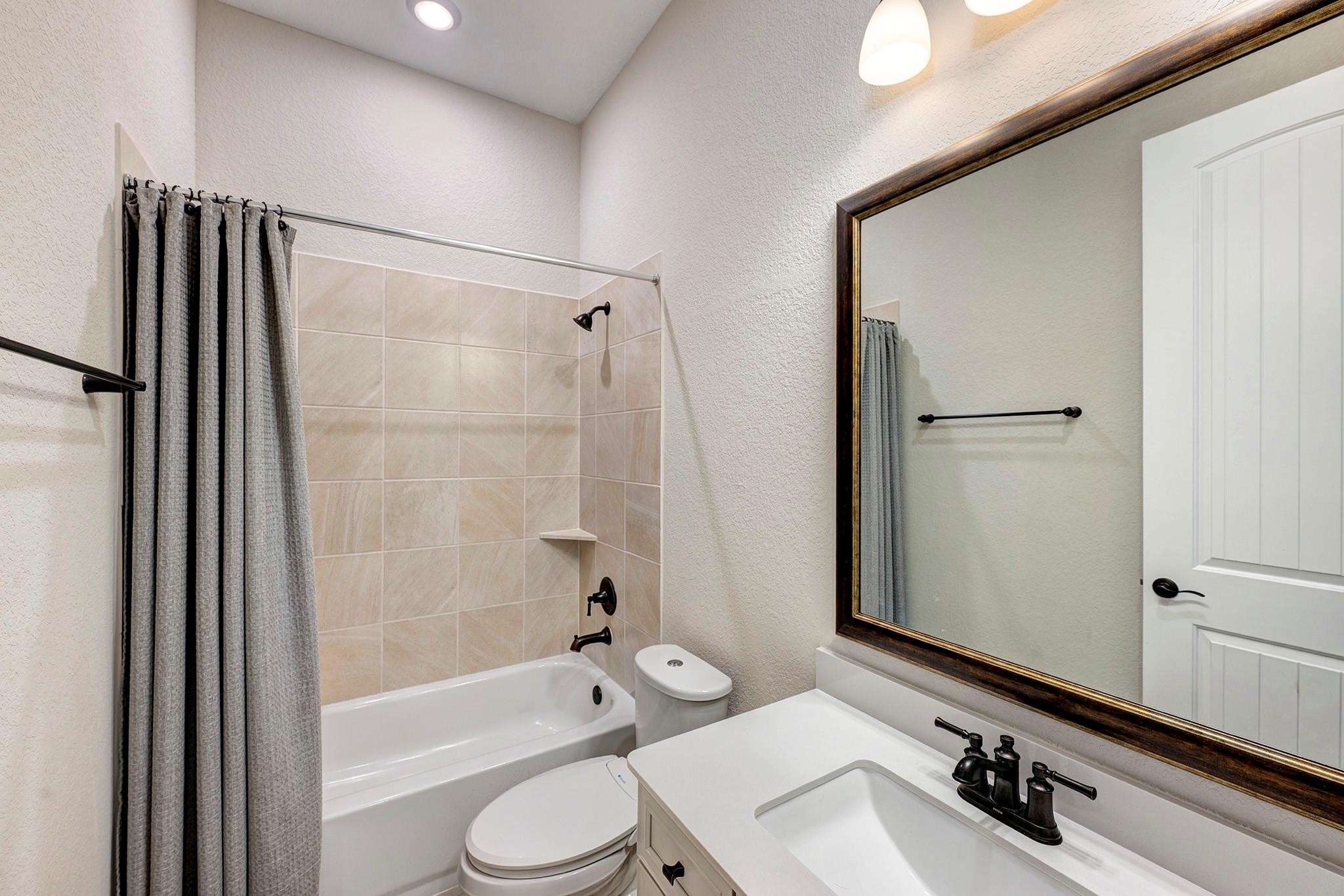 1984 Canyon Live Oak Street