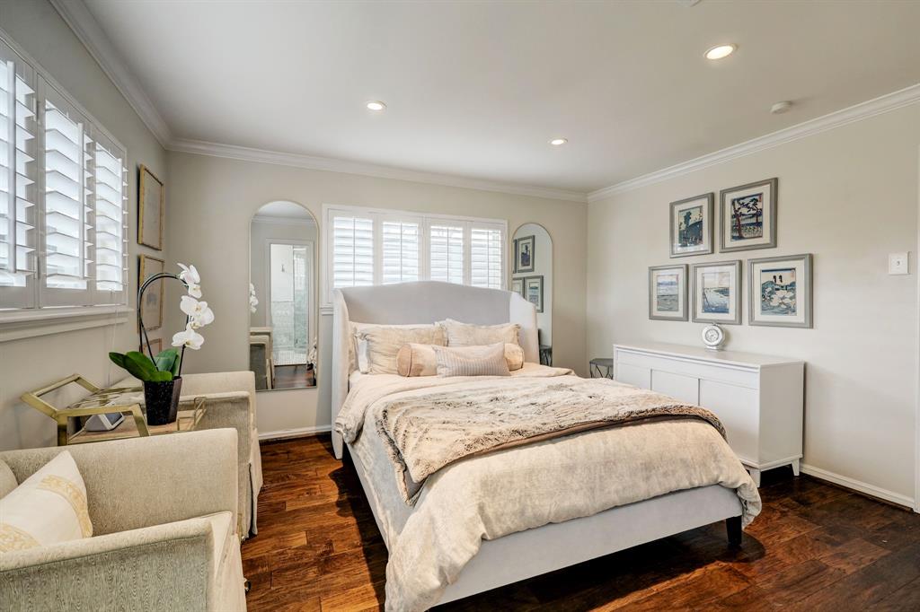 12118 Queensbury Lane