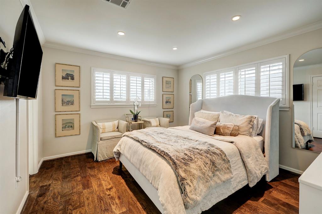 12118 Queensbury Lane
