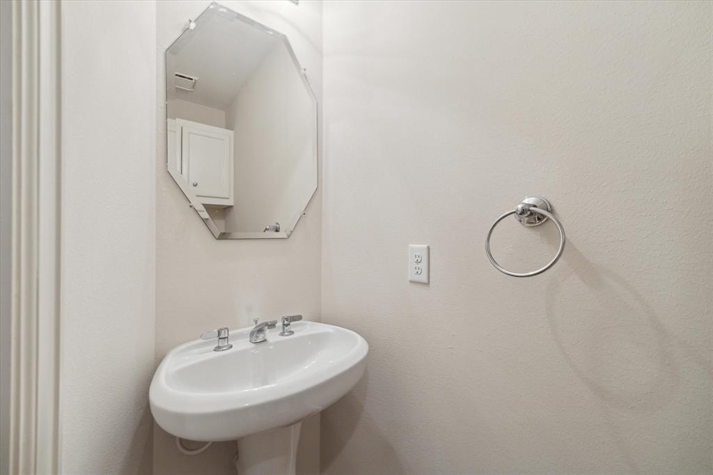 646 Westcross Street # 5