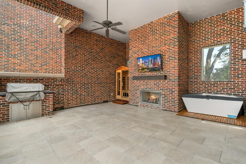 415 Lovett Boulevard Unit: E