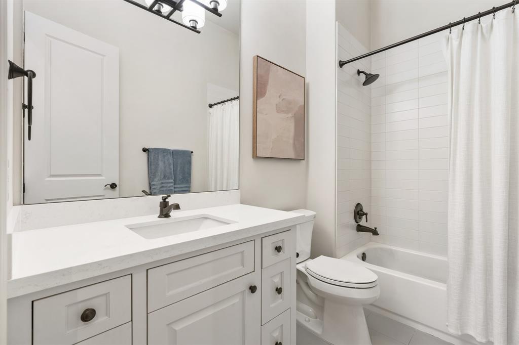 415 Lovett Boulevard Unit: E