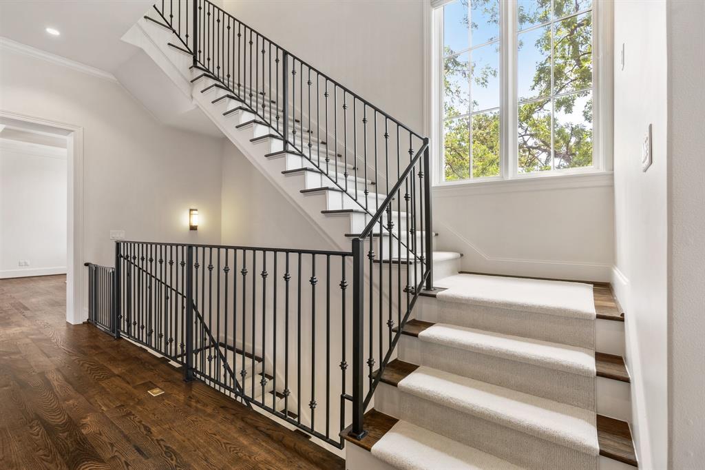 415 Lovett Boulevard Unit: E