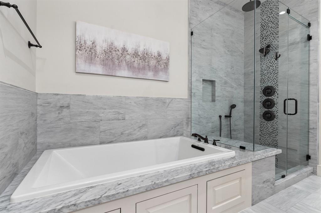 415 Lovett Boulevard Unit: E