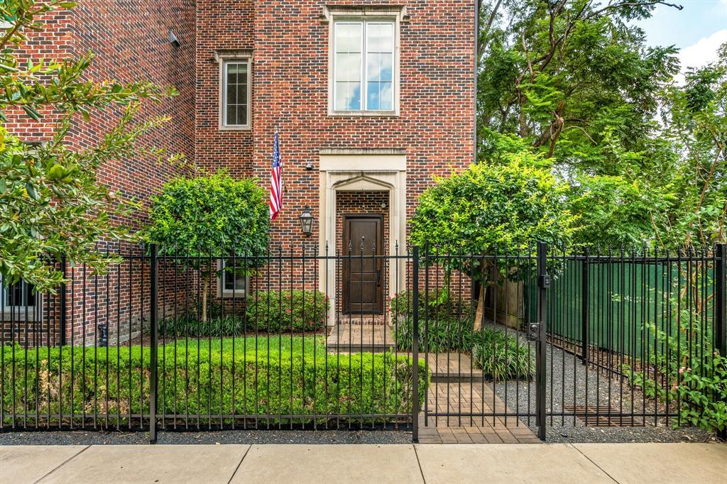 415 Lovett Boulevard Unit: E