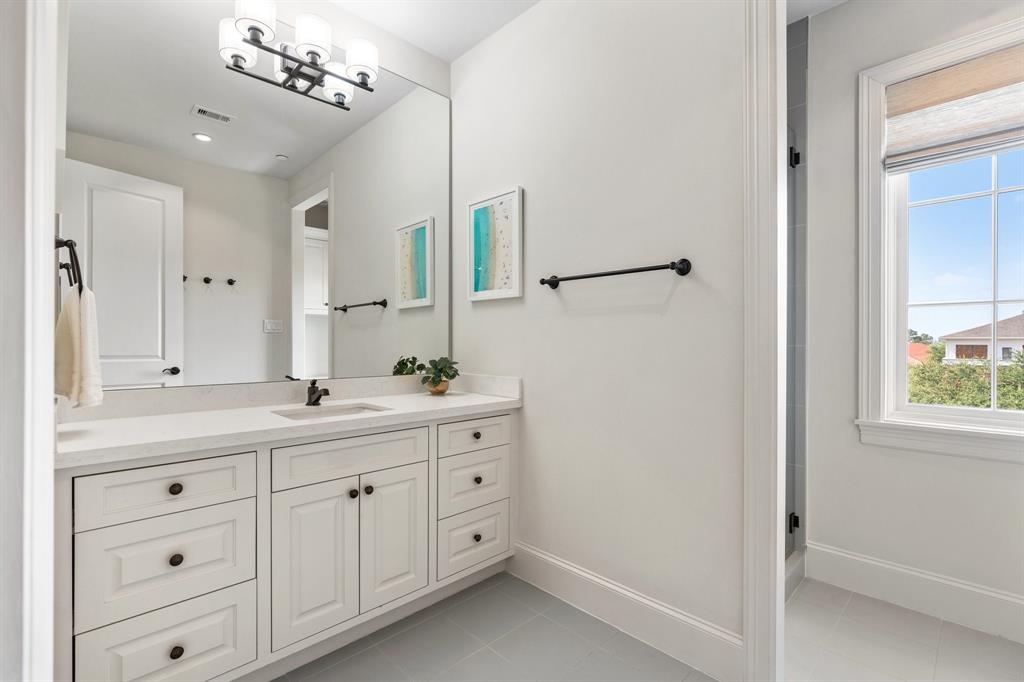 415 Lovett Boulevard Unit: E