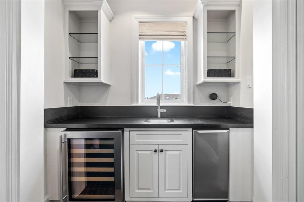415 Lovett Boulevard Unit: E
