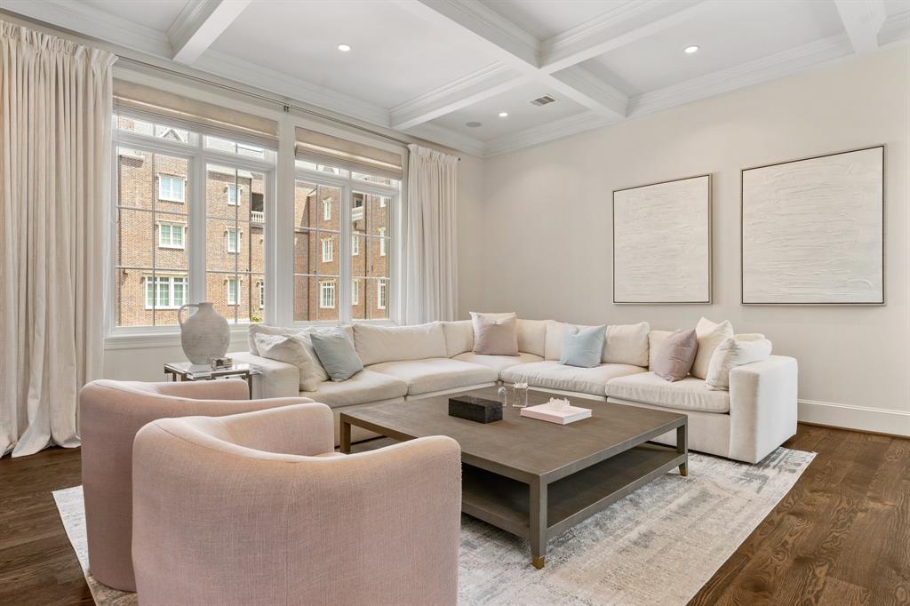 415 Lovett Boulevard Unit: E